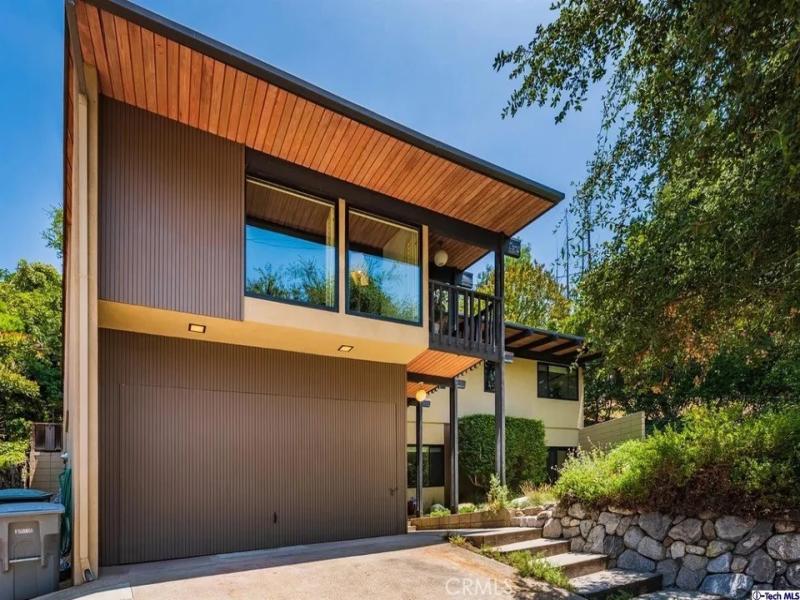 3242 E Chevy Chase Glendale CA 91206 | MLS #GD26215326 45 MLS #GD26215326 image #0
