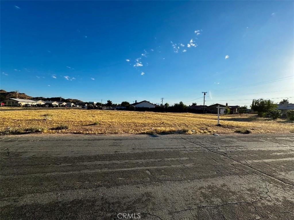 60 Broken Bow RD Apple Valley CA 92307 | MLS #HD26131967 45 MLS #HD26131967 image #0