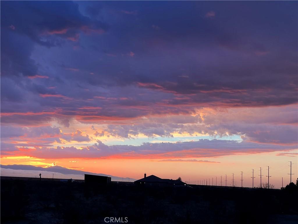 3 Del Oro RD Apple Valley CA 92308 | MLS #HD26184982 45 MLS #HD26184982 image #0