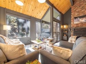 MLS #IG25259190 image #0