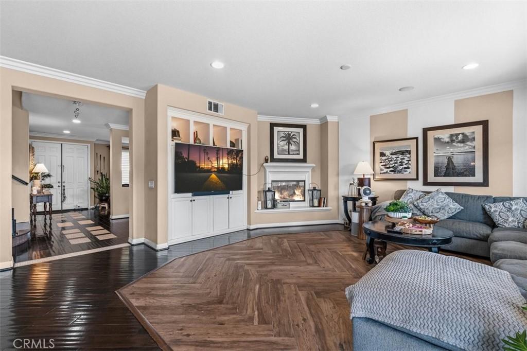 MLS #IG25272532 image #0