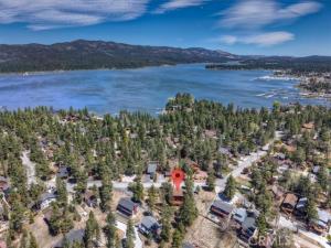 490 Vista Big Bear Lake CA 92315 | MLS #IG26091798 45 MLS #IG26091798 image #0