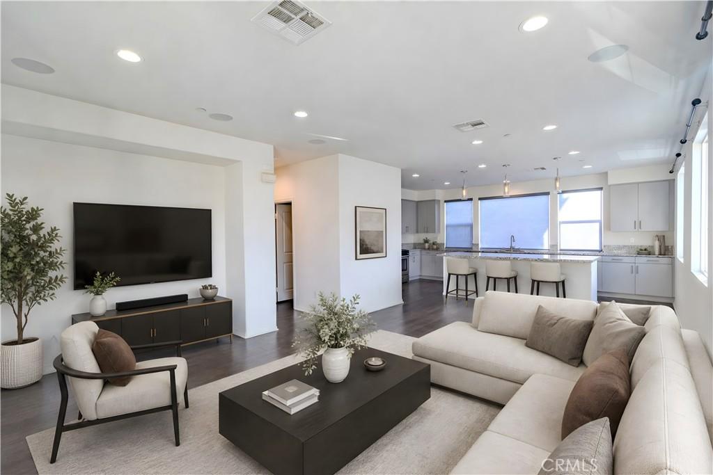 809 N Dalton #104 Azusa CA 91702 | MLS #IG26095981 45 MLS #IG26095981 image #0