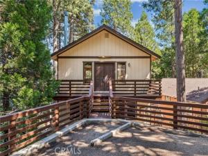 560 Rose Lane Twin Peaks CA 92391 | MLS #IG26210263 45 MLS #IG26210263 image #0