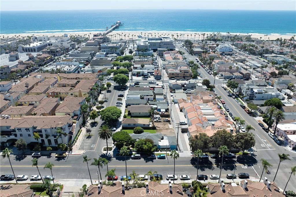 415 Townsquare Huntington Beach CA 92648 | MLS #IG26218071 45 MLS #IG26218071 image #0