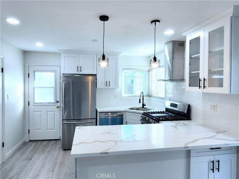 MLS #IN25231344 image #0