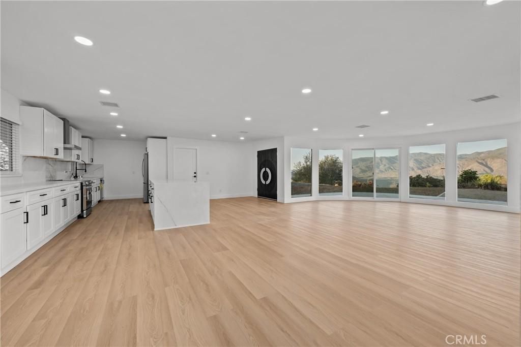 MLS #IN25256590 image #0