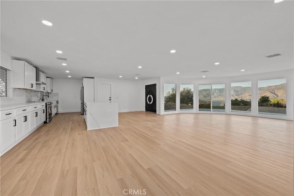 MLS #IN25256590 image #0