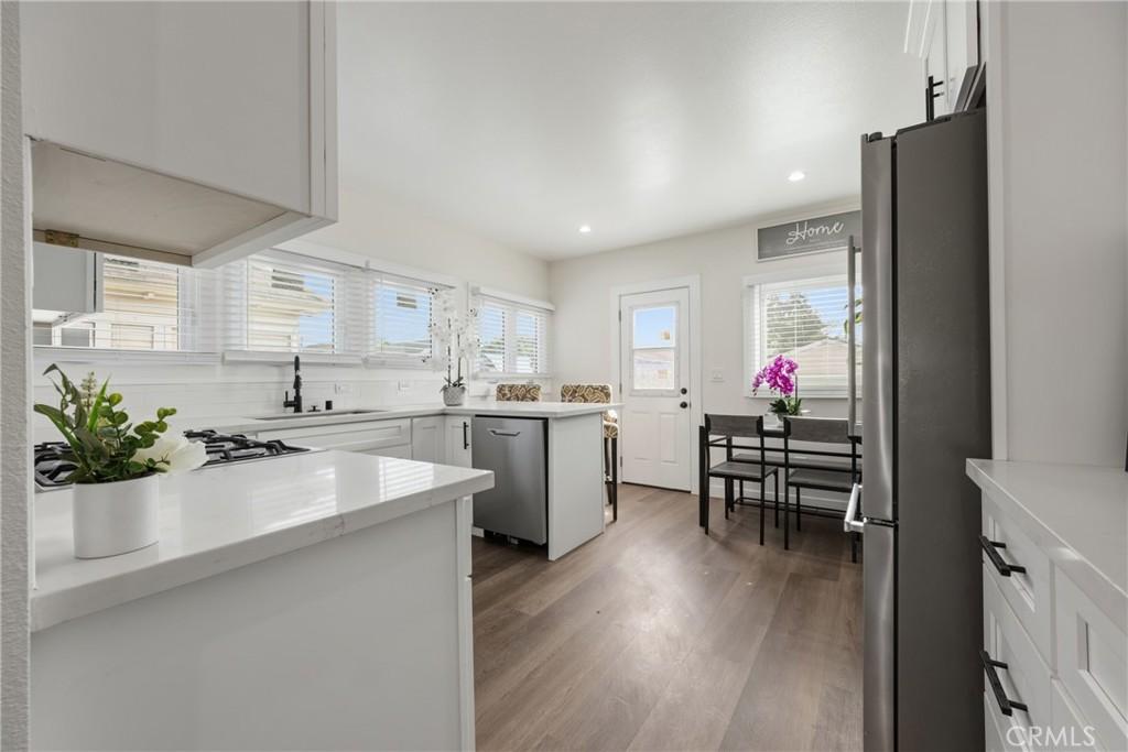 MLS #IN25268975 image #0