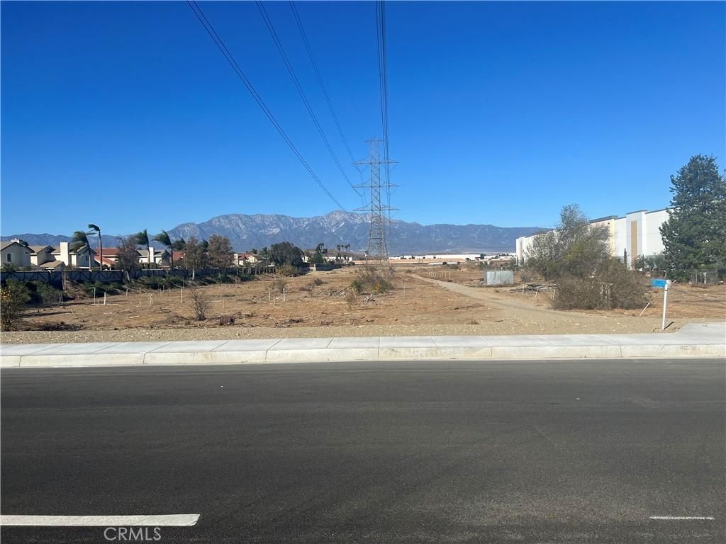 MLS #IV25008166 image #0