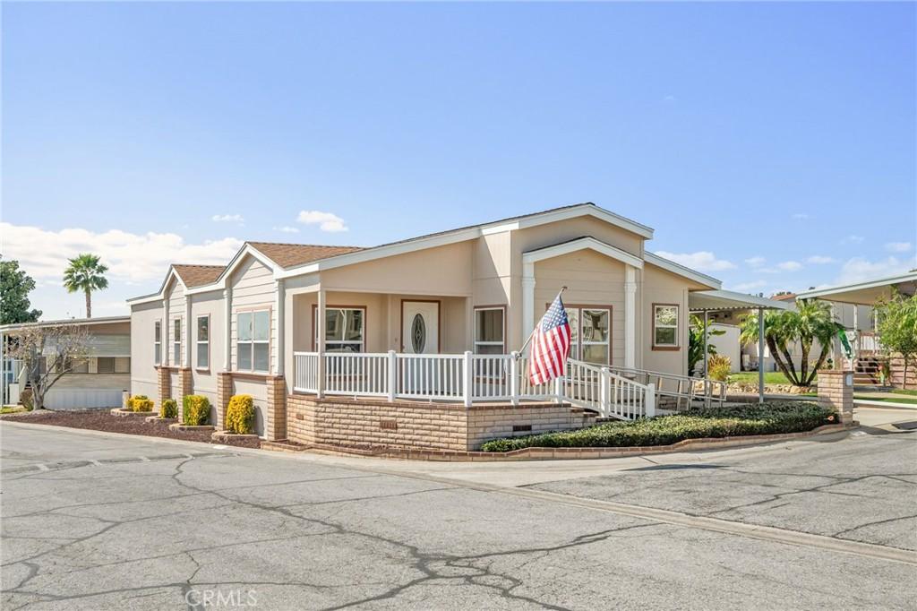 MLS #IV25043519 image #0