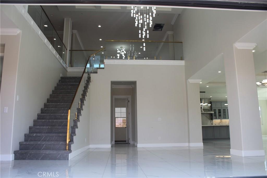 MLS #IV25110657 image #0