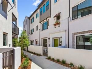 MLS #IV25135021 image #0