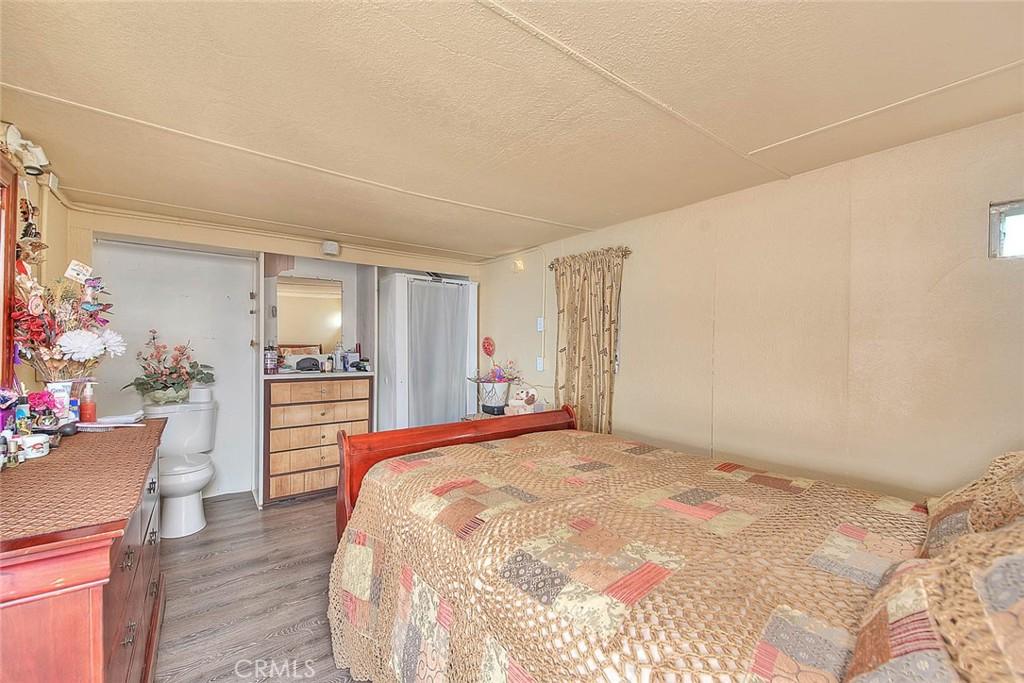 MLS #IV25140634 img 0