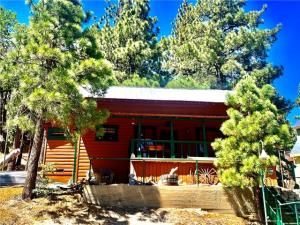 MLS #IV25150351 image #0