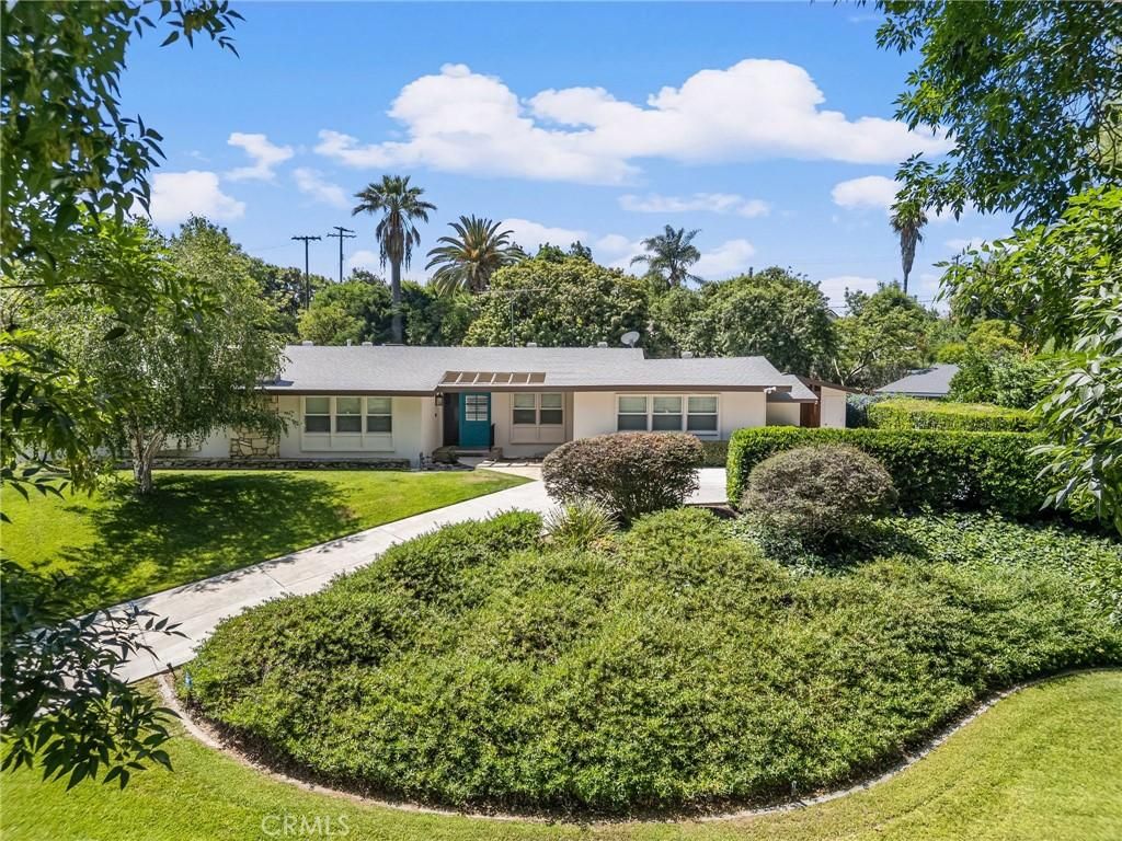 MLS #IV25152411 img 0