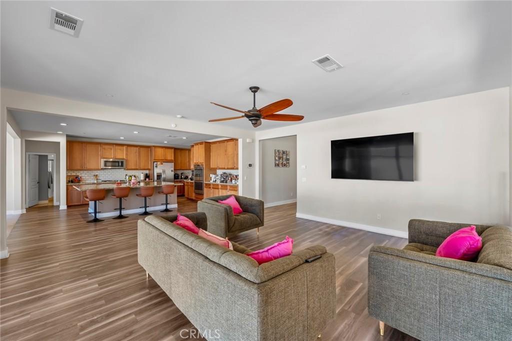 MLS #IV25157270 image #0