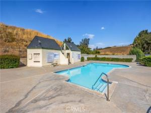 MLS #IV25163191 image #0