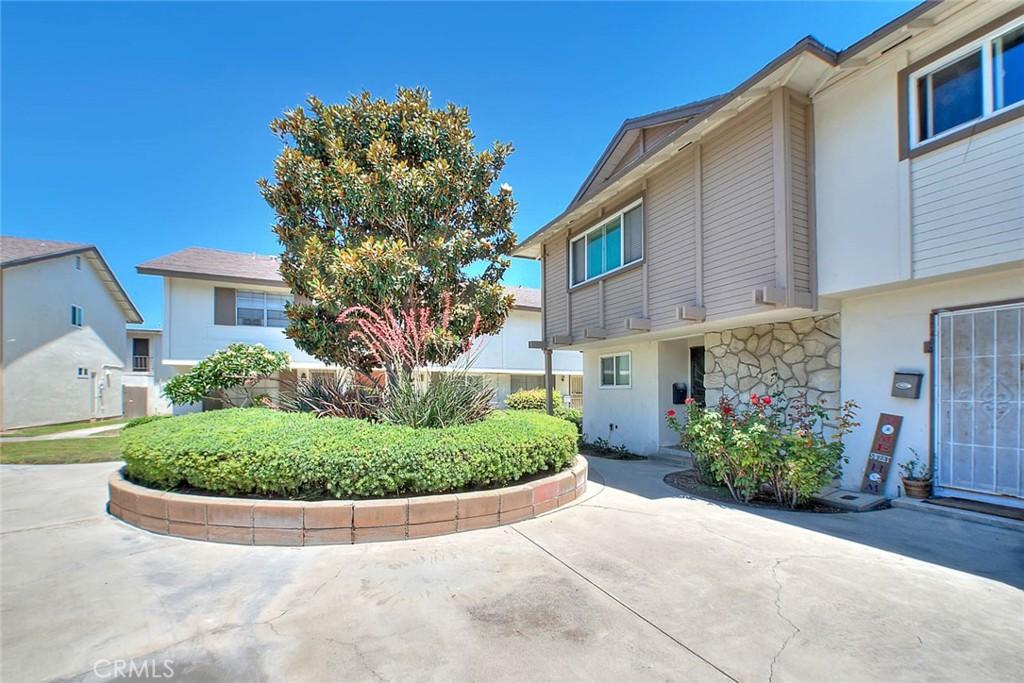 MLS #IV25174893 image #0