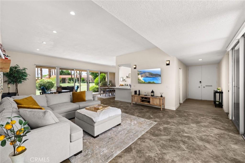 MLS #IV25195077 image #0