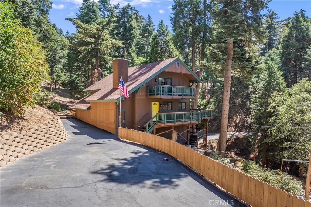 MLS #IV25220755 image #0