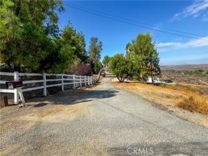 MLS #IV25222139 image #0