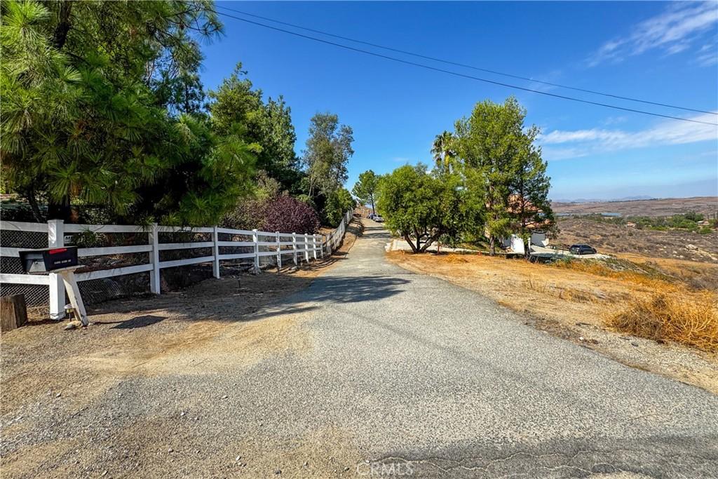 MLS #IV25222139 image #0