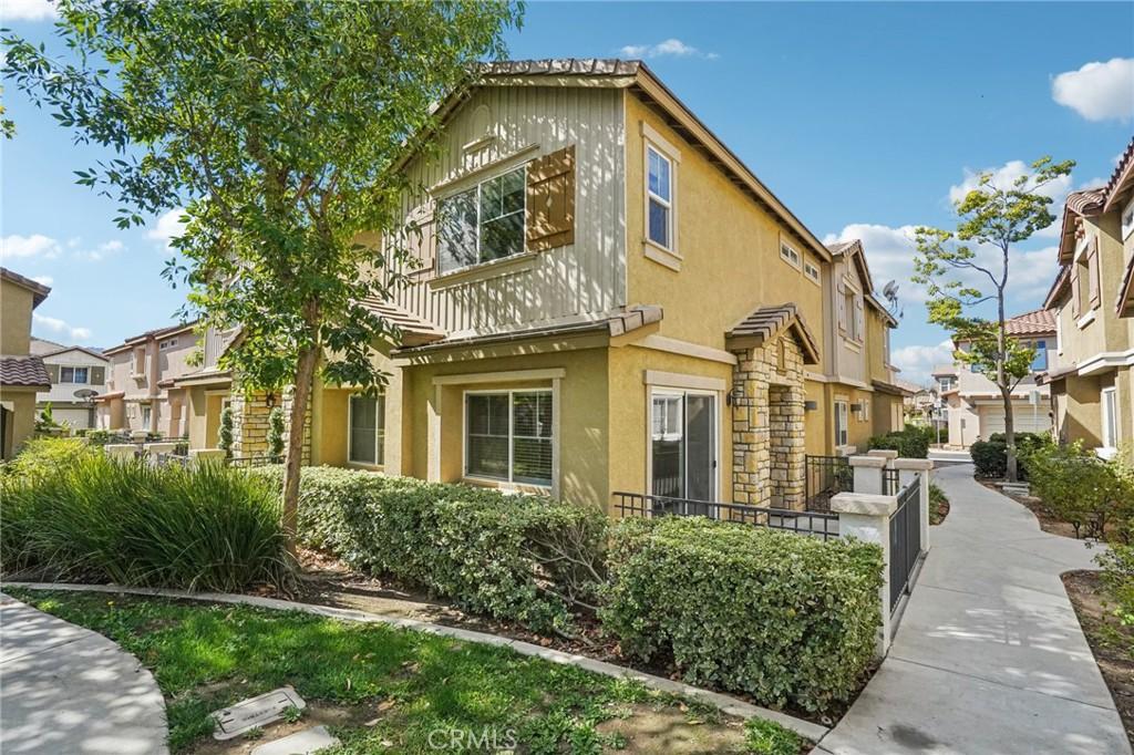 MLS #IV25223411 image #0