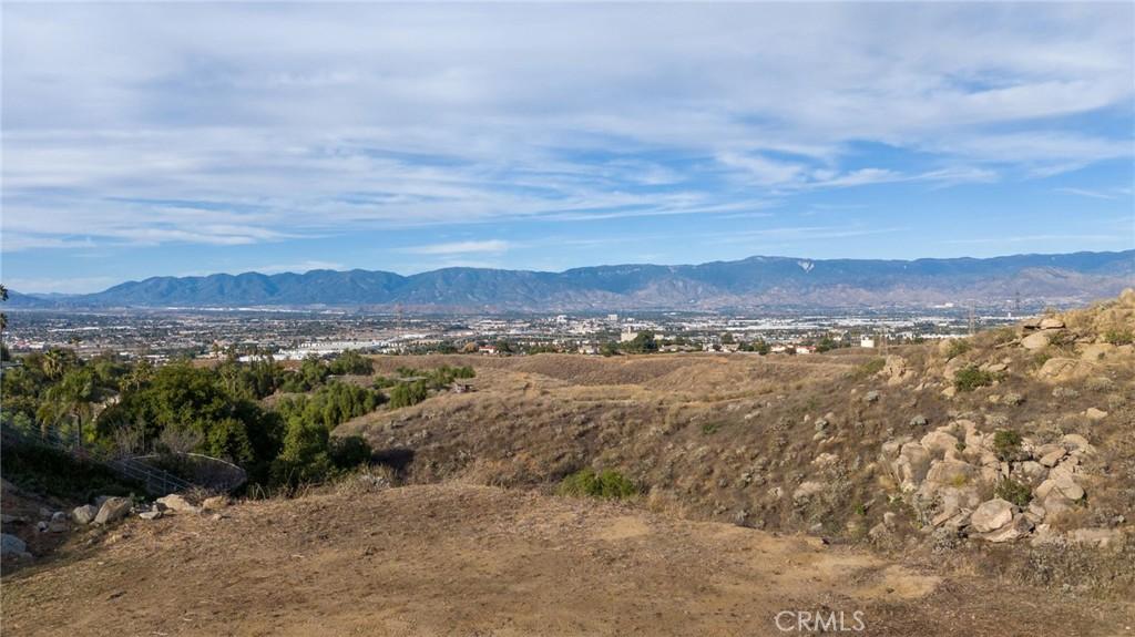 MLS #IV25224237 image #0