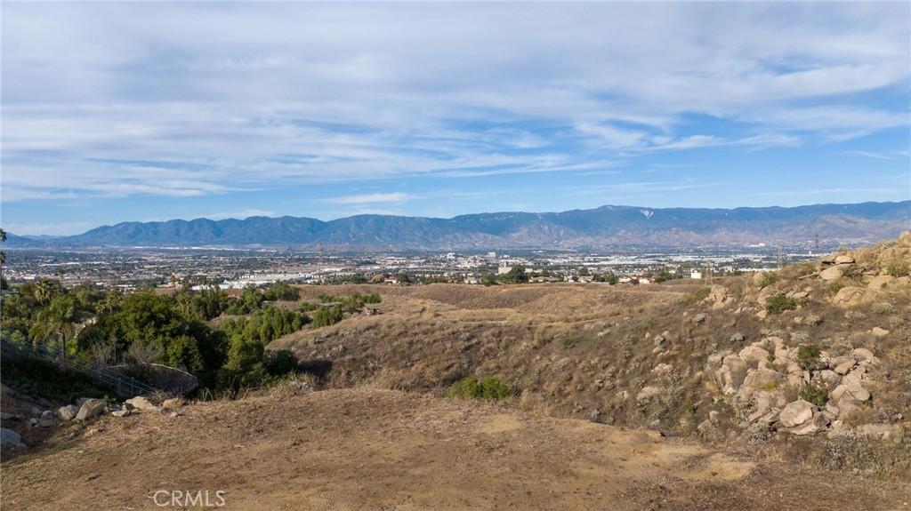 MLS #IV25224237 image #0