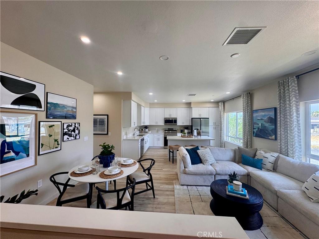 MLS #IV25229097 image #0