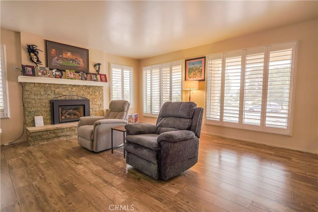 MLS #IV25233834 image #0