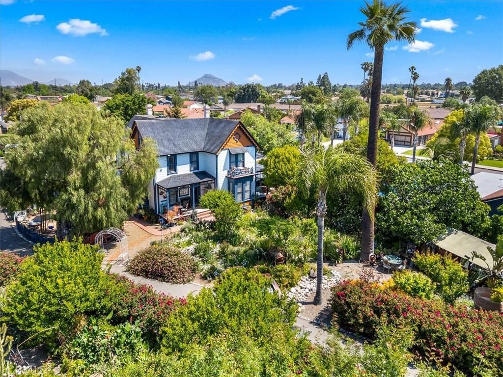 MLS #IV25240896 image #0