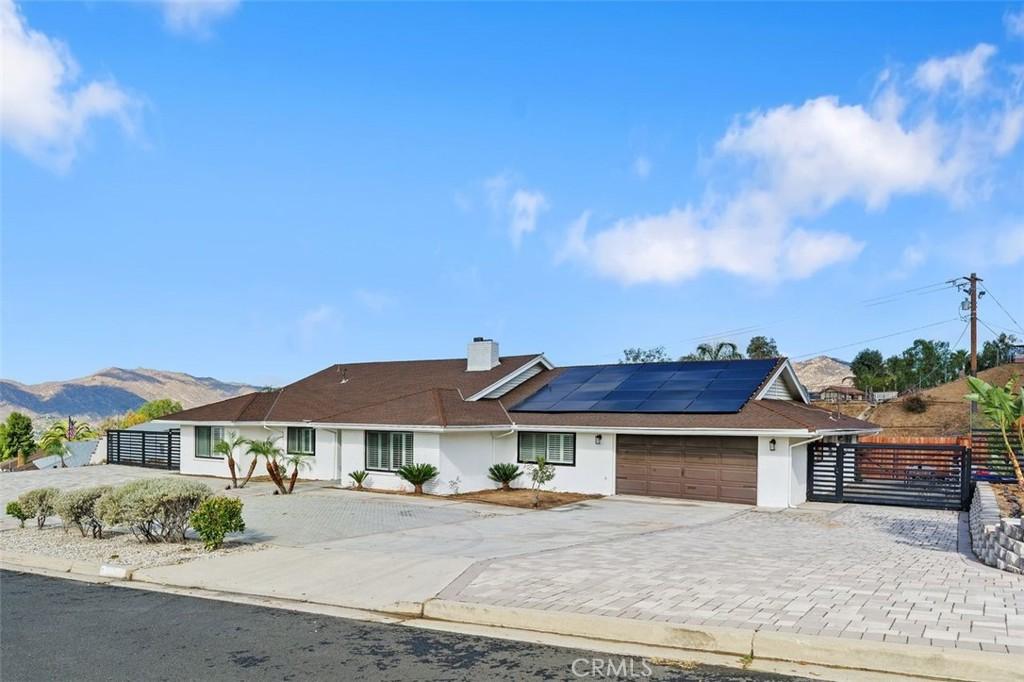 MLS #IV25240922 image #0