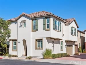 MLS #IV25242389 image #0