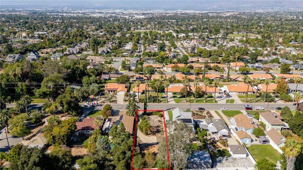 MLS #IV25244005 image #0