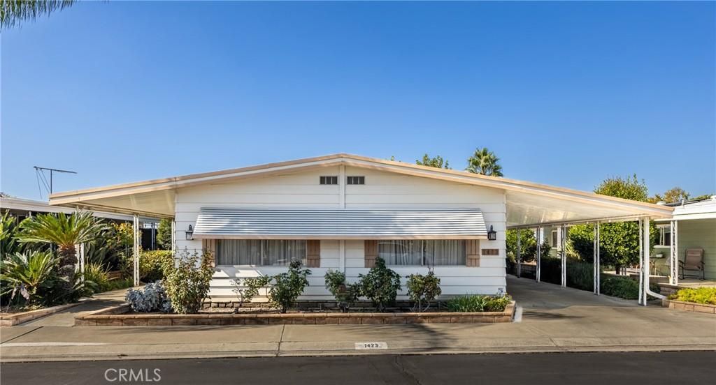 MLS #IV25247646 image #0