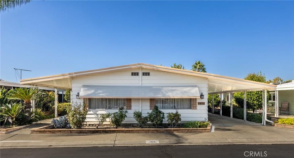 MLS #IV25247646 image #0