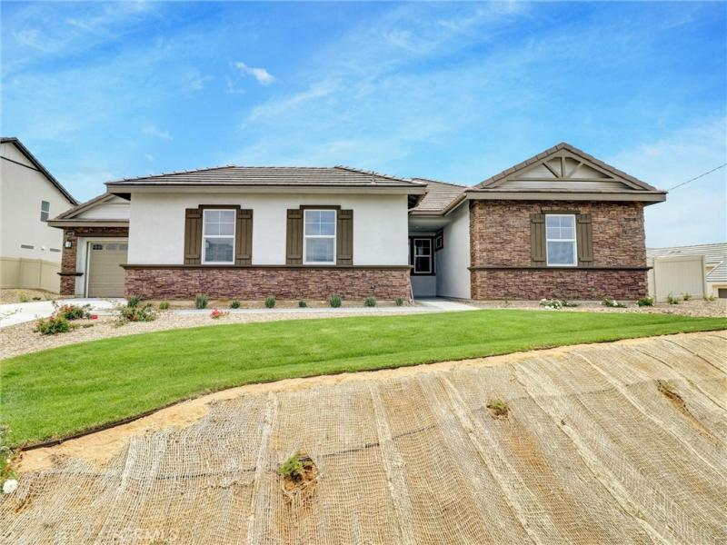 MLS #IV25252304 image #0