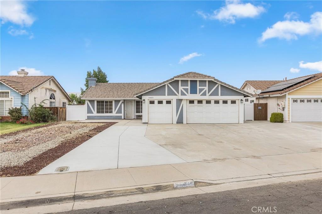 MLS #IV25260383 image #0