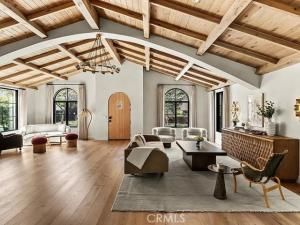 MLS #IV25260838 image #0