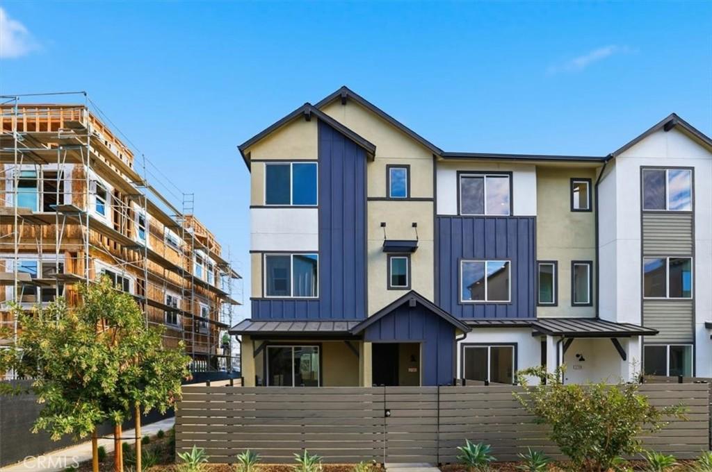 MLS #IV25266297 image #0