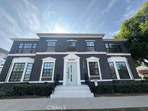 MLS #IV25266351 image #0