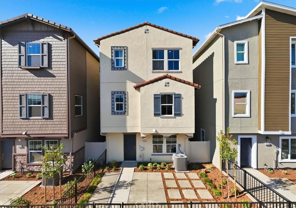 MLS #IV25266355 image #0