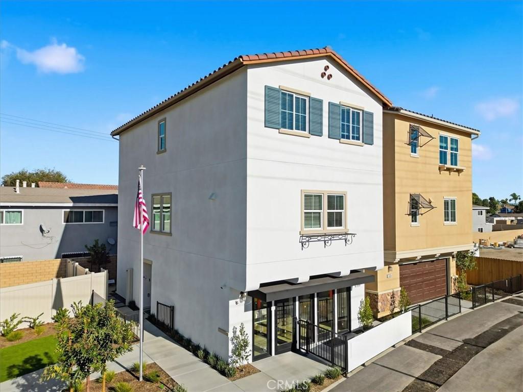 MLS #IV25266378 image #0