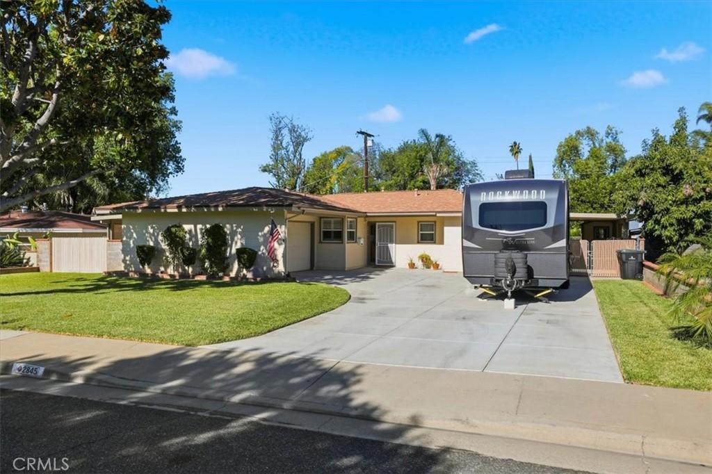 MLS #IV25270873 image #0