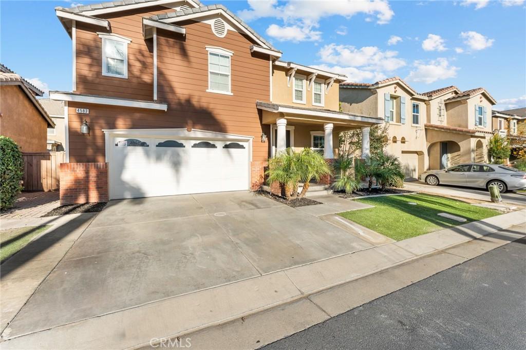 MLS #IV25272050 image #0