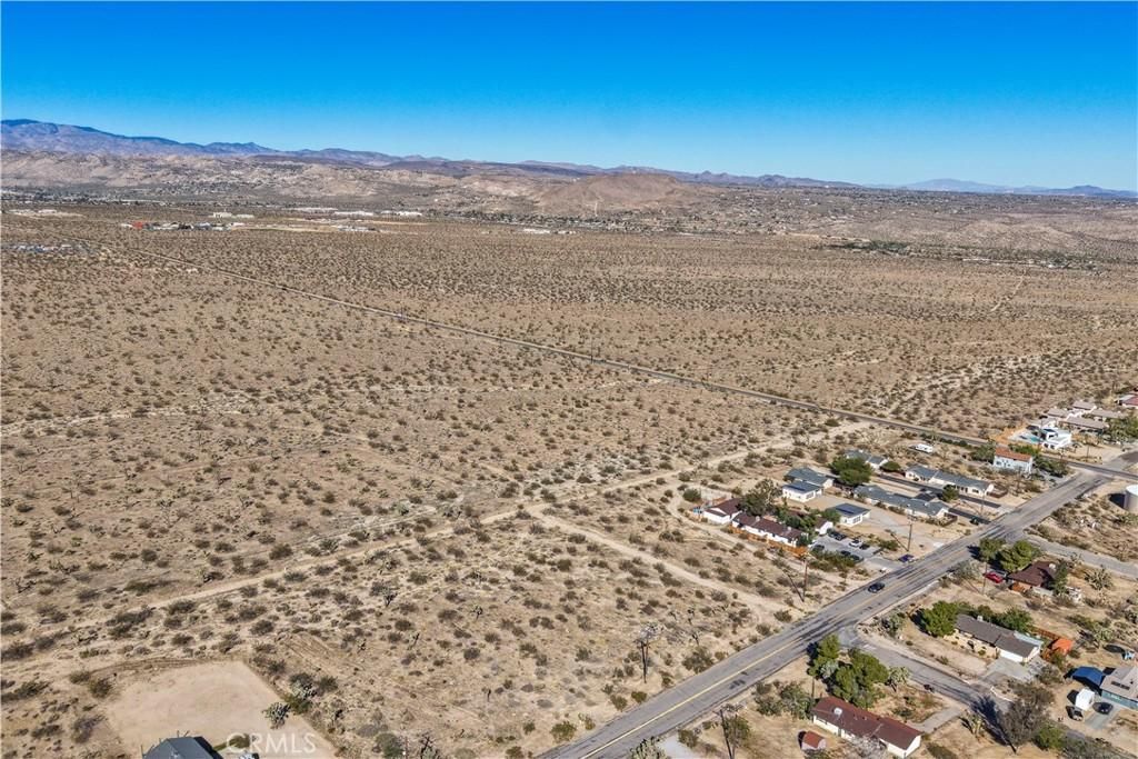 7442 Olympic RD Joshua Tree CA 92252 | MLS #JT25246820 45 MLS #JT25246820 image #0