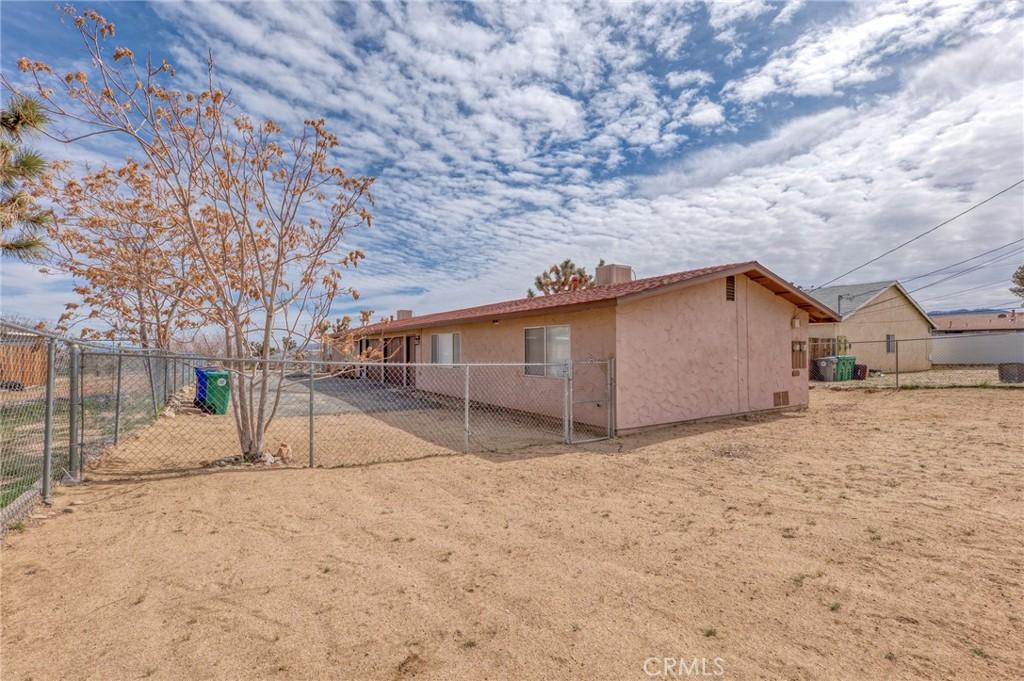 6434 Linda Lee Yucca Valley CA 92284 | MLS #JT26039987 45 MLS #JT26039987 image #0