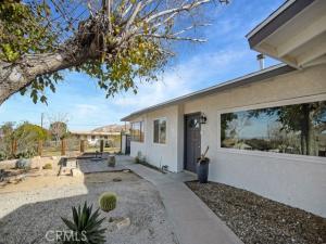 61537 Valley View Drive Joshua Tree CA 92252 | MLS #JT26191285 45 MLS #JT26191285 image #0